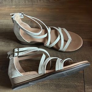 Like new Corkys slight heel sandals